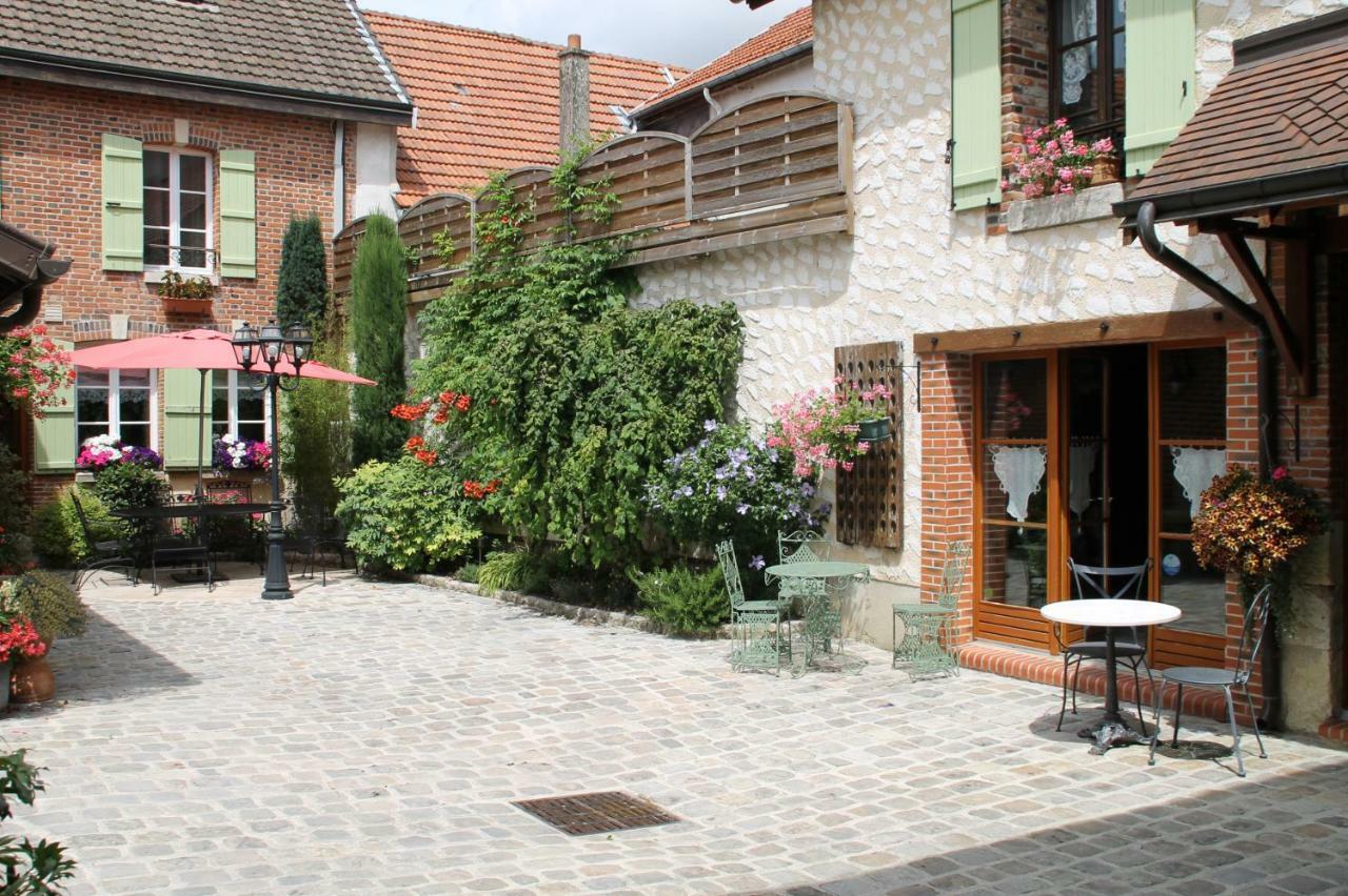 D'hotes : La Cour D'etrepy Affittacamere Le Mesnil-sur-Oger
